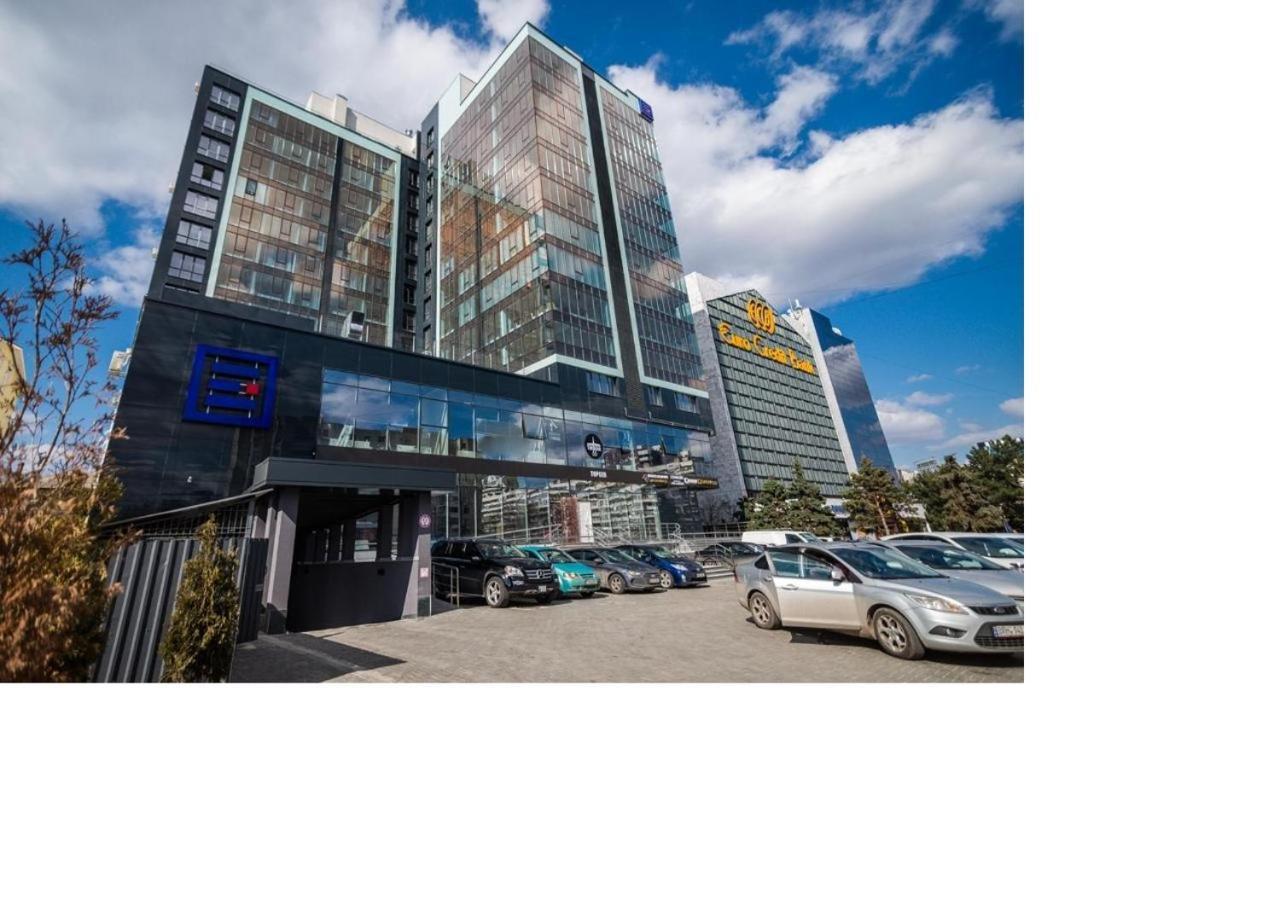 Glass New Apartments Ultracentral Kischinau Exterior foto